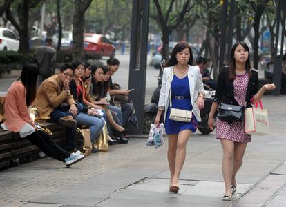 黄雨婷在人民大会堂作报告